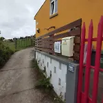 Um Da Casa Do Monte *