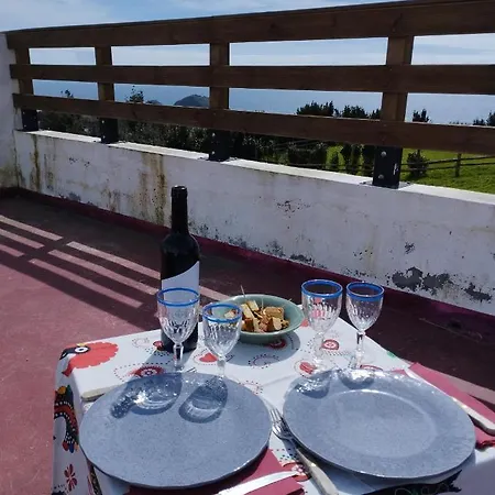 Um Da Casa Do Monte