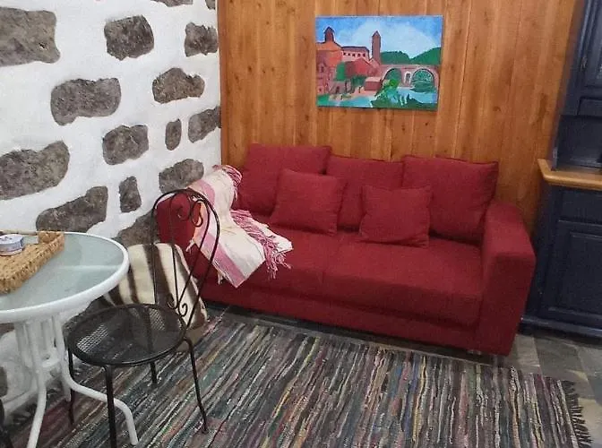 Um Da Casa Do Monte * Água de Alto