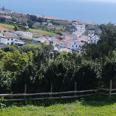 Um Da Casa Do Monte