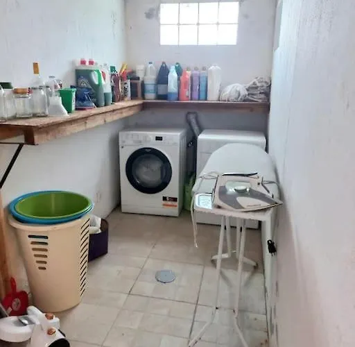 Um Da Casa Do Monte Agua de Alto